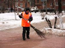 Дворникам «скостят» половину квартплаты
