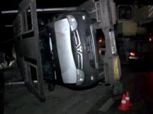 На трассе М-7 перевернулся автовоз с новыми 'Митсубиси Паджеро спорт'