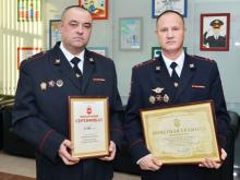 Полицейских из Набережных Челнов наградили за спасение ребенка на пожаре