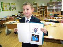 Челнинский школьник выяснил, что гамбургер, хранящийся неделю, не поддается гниению.