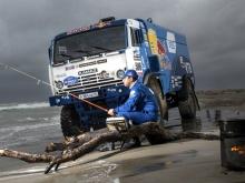 Мотоциклисты испортили челнинскому гонщику Айрату Мардееву уху на берегу океана