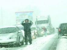 ГИБДД рекомендует воздержаться от поездок на автомобиле из-за сложных погодных условий