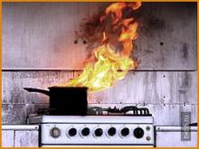 В Набережных Челнах на пожар к 43 комплексу съехались оперативные службы