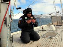 Мусульманин из Казани впервые совершил намаз в Антарктиде