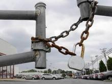 Автосалоны Набережных Челнов приостановили продажу автомобилей