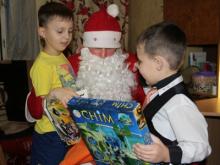 «Полицейский Дед Мороз» обойдет около 600 семей в Набережных Челнах