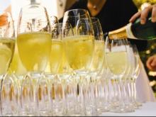 Госалкогольинспекция рекомендует: 14 наименований российского шампанского к Новому году