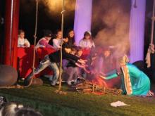 На премьере спектакля 'Маугли' театра 'Мастеровые' зрители сидели прямо на сцене