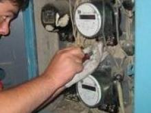 В Набережных Челнах хозяин одной из квартир ловко ворует электроэнергию у соседей.