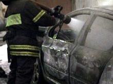В Набережных Челнах дотла сгорела иномарка