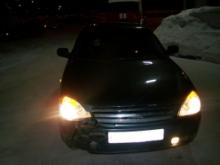 На АЗС в Набережных Челнах молодой лихач наехал на автоледи, заправлявшую свою машину