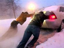 Челнинские спасатели всю ночь вытаскивали застрявшие машины в окрестностях города