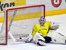 ХК 'Челны' продолжает 'коллекционировать' поражения