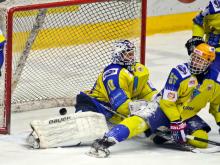 Хоккеисты Набережных Челнов опять огорчили своих болельщиков