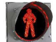 На проспекте Набережночелнинский переходившая дорогу на красный свет девушка попала под машину