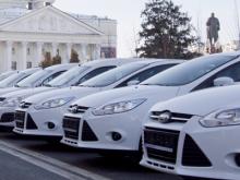 Рустам Минниханов подарил 'Форд Фокус' татарскому драмтеатру из города Набережные Челны