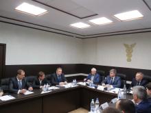 Наилю Магдееву предлагают облагородить парк 'Прибрежный', а во дворах сделать паркинги