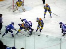 ХК 'Челны' выиграл один период, но проиграл весь матч в дополнительное время