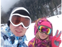 Гонщики 'КАМАЗ-мастера' отдыхают от жарких гонок в Красной поляне