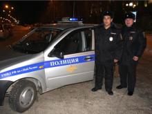 Полицейские Набережных Челнов, обмотавшись мокрыми простынями, спасли на пожаре человека