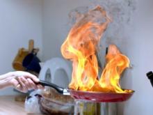 Из-за сильного запаха гари оперативные службы Набережных Челнов съехались к дому 18/70