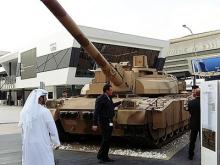 Рустам Минниханов отметил 23 февраля на выставке вооружений в Абу-Даби