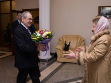 8 марта: Минтимер Шаймиев вручил цветы Наине Ельциной