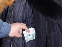 Как обокрали старушку в магазине