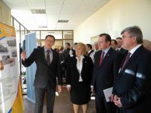 Врачи показали министру и главе горисполкома свои новинки