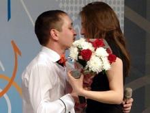 КВНщик сделал предложение любимой прямо на сцене концертного зала мэрии