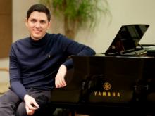 Пианист с мировым именем выступает в Органном зале