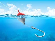 Рыбакам разрешают ловить только с берега и не более чем 2 крючками