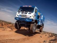 У грузовика Эдуарда Николаева на гонке 'Золото Кагана' разорвало коробку передач