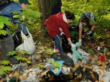 Молодые челнинцы едут чистить лес