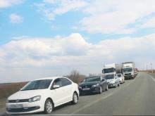 На выезде из Набережных Челнов к Мензелинску авария приостановила движение