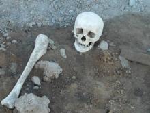 Река Кама обнажает старые захоронения