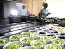 В 21-й школе не хотят отдавать питание школьников фирме «Школьное питание»