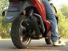 Мобильный наркоторговец передвигался по Набережным Челнам на скутере