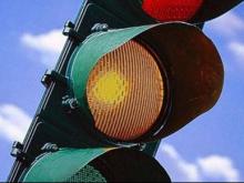 Новый светофор ставят на «первой дороге»