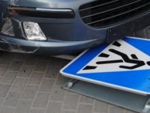 В Набережных Челнах сбившего ребенка во дворе дома и скрывшегося водителя установили по госномерам 