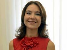 Альфия Когогина вручает именные стипендии студентам и преподавателю НИСПТР