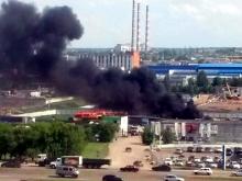 В Набережных Челнах возле автодороги N1 загорелась старая резина  