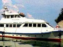 Яхта «Жасмин» села на мель у Набережных Челнов