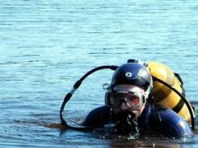 Челнинские водолазы обнаружили труп  мужчины на глубине четырех метров