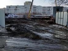 Турецких строителей похвалили за мойку колес грузовиков