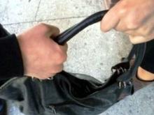 В Набережных Челнах за грабеж осужден приезжий из Омской области