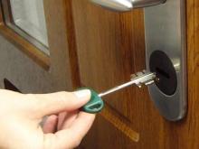 18-летняя челнинка обокрала квартиру коллеги, украв и вернув ключи от нее за 1 смену