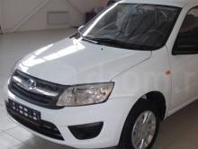 Врач из Набережных Челнов получил в подарок от Рустама Минниханова автомобиль