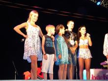 Солистки группы «Серебро» выступили на Дне молодежи в пижамах