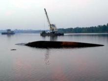 На Каме возле Вишневки перевернулась баржа вместе с тягачом